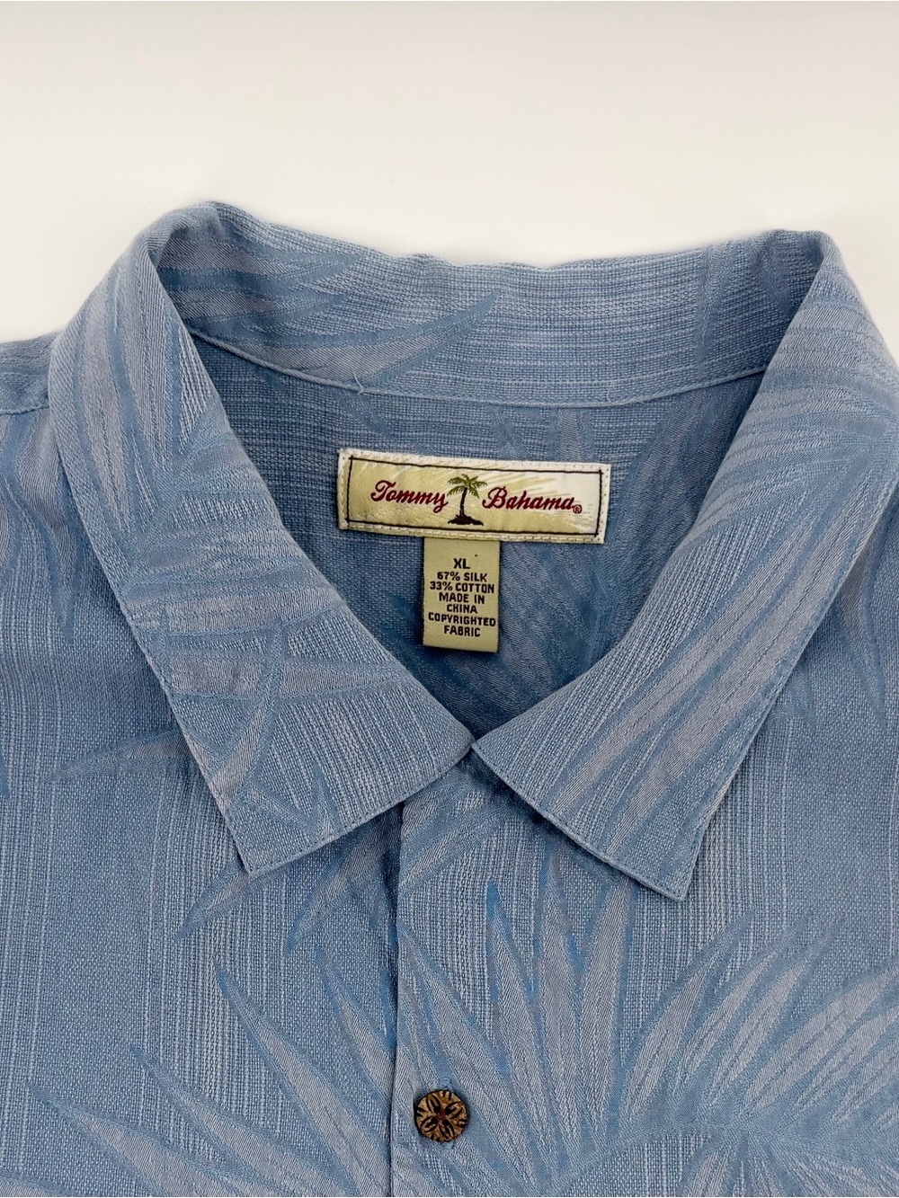 Tommy Bahama Men’s Light Blue Short-Sleeve Shirt XL